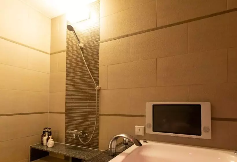 Hotelli Gendairakuen Isehara   Adults Only