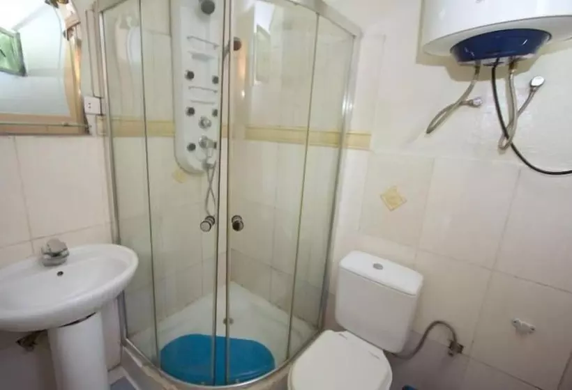 پانسیون Konjo Guesthouse