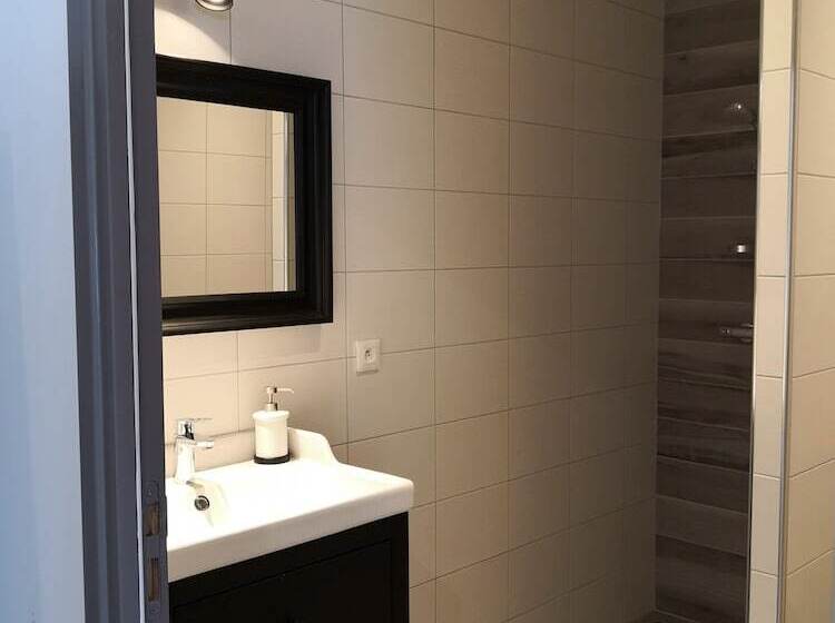 بنسيون Les 7 Sources