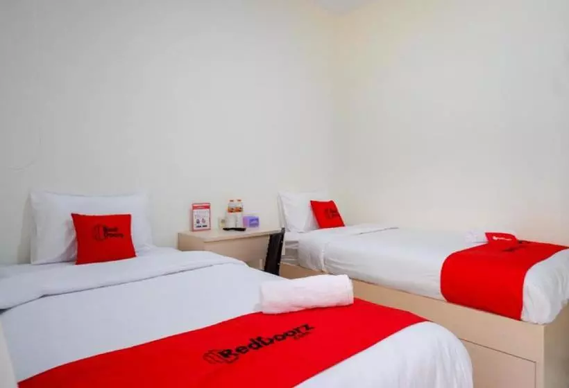 Majatalo Reddoorz Near Alun Alun Kudus 2