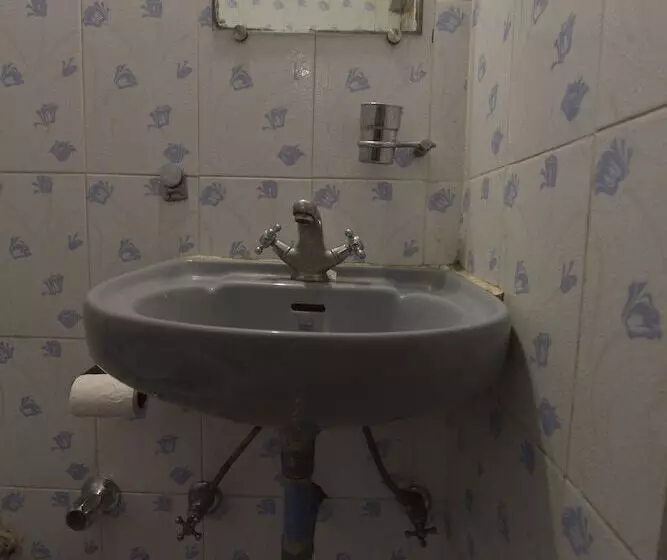 هتل Airport Plaza