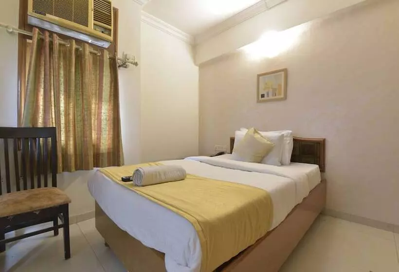 هتل Airport Plaza