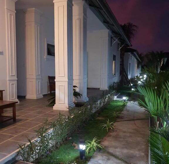 هتل Coco Village Phu Quoc Resort