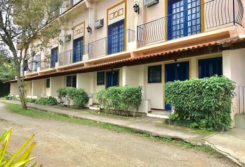 Отель Montanhes