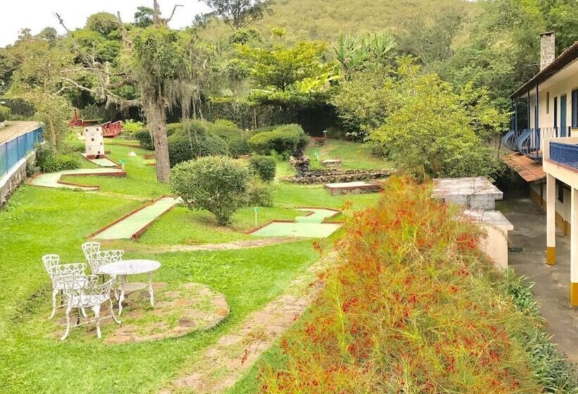 Отель Montanhes