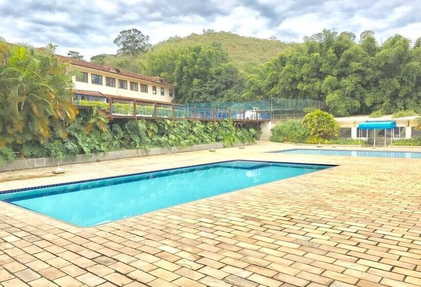 Отель Montanhes