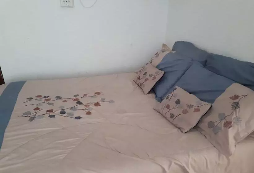 Aamiaismajoitus (B&B) C   Land Guest House