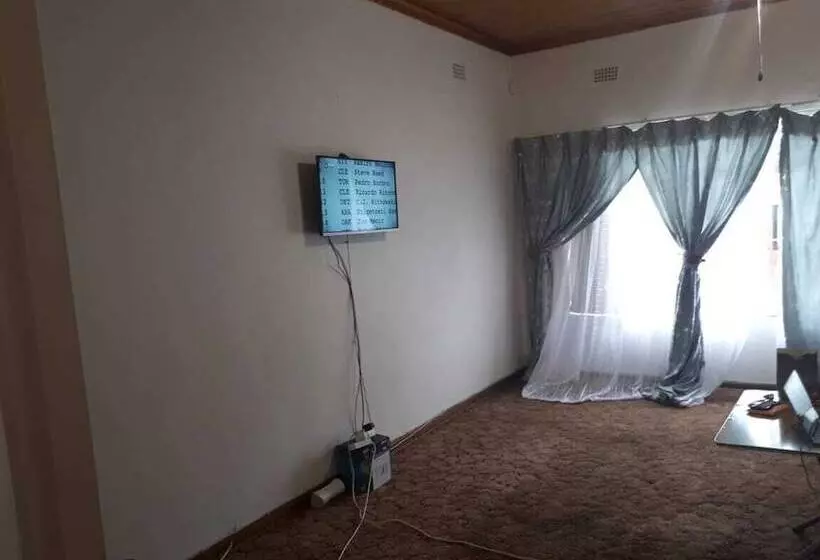 Aamiaismajoitus (B&B) C   Land Guest House