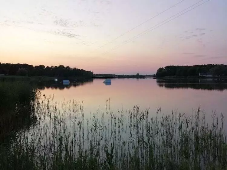 Aamiaismajoitus (B&B) Chaumière Du Lac