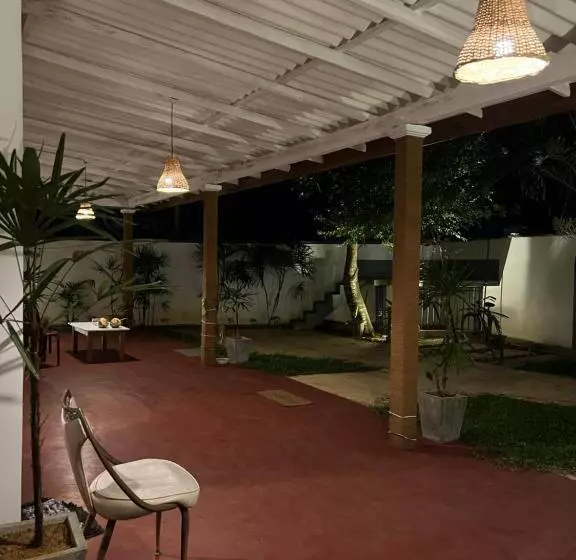 Hotelli Jungle Villa