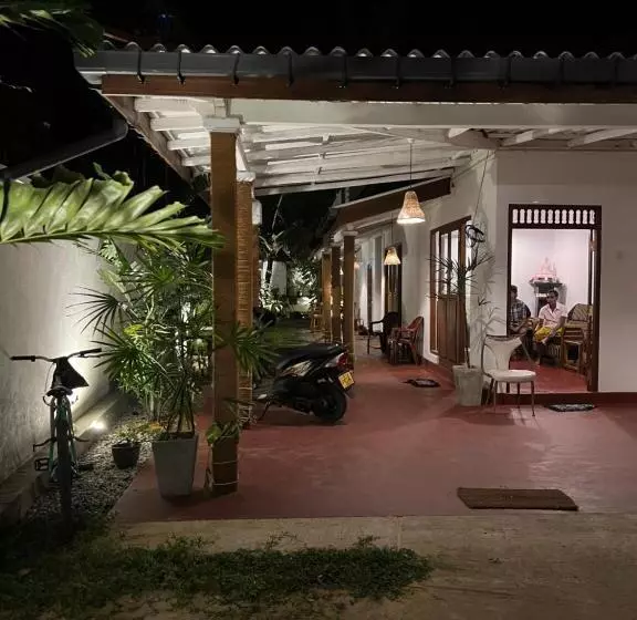 Hotelli Jungle Villa