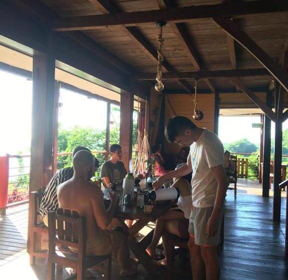 Hostel Hostal Doble Vista