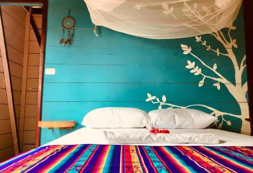 ユースホステル Hostal Doble Vista