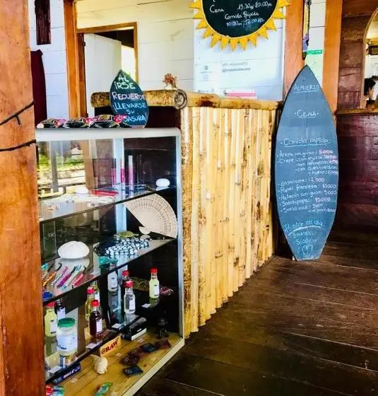 ユースホステル Hostal Doble Vista