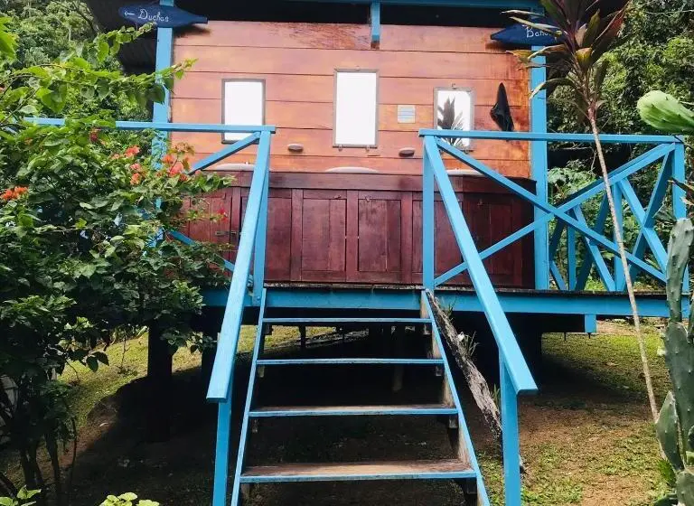 ユースホステル Hostal Doble Vista