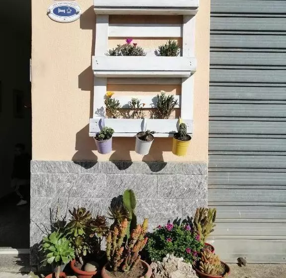 ベッドアンドブレックファースト Santu Bustianu