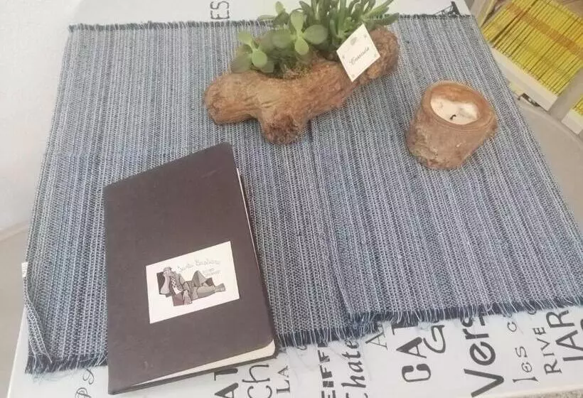 ベッドアンドブレックファースト Santu Bustianu