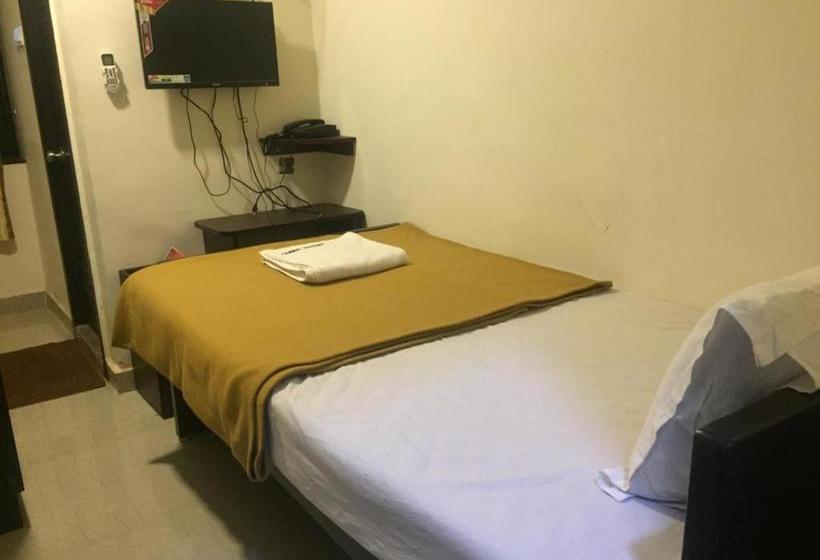 酒店 Maxistay Airport