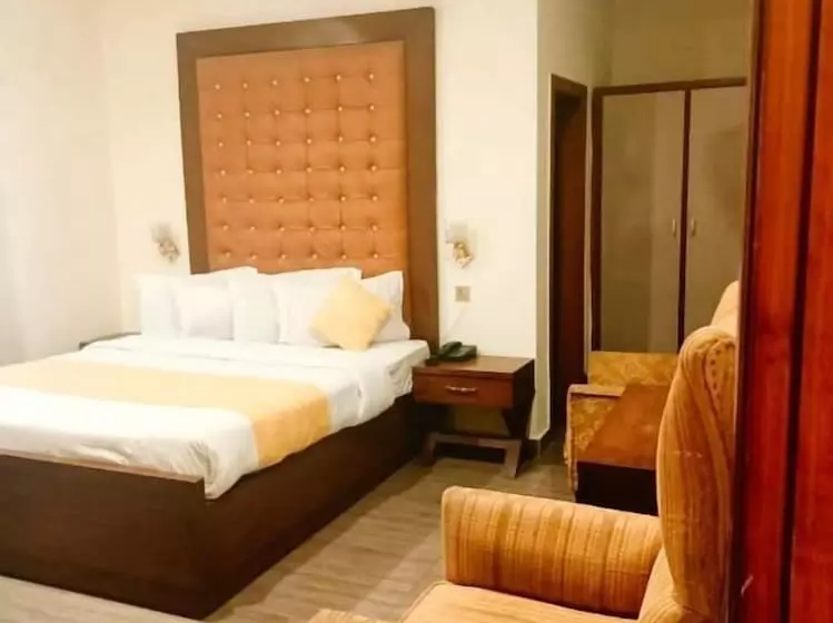 Hotel Sr Lounge Multan