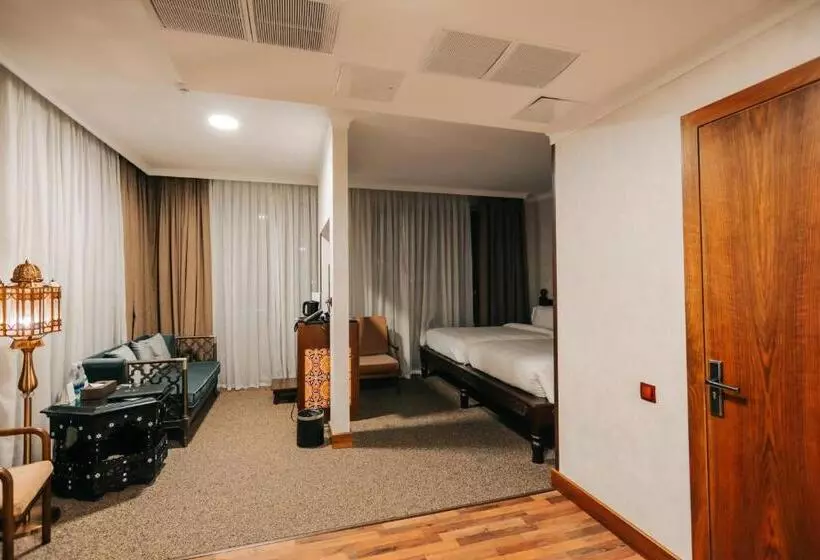 هتل Jannat Resort Osh