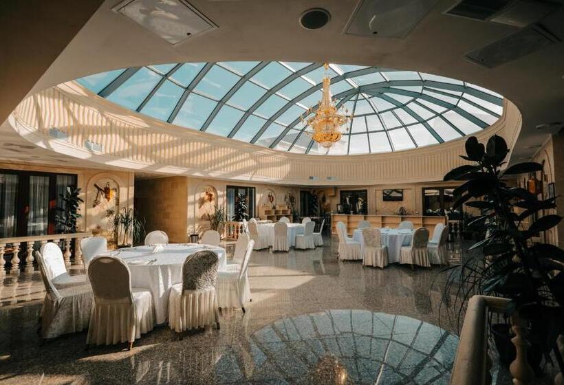 هتل Jannat Resort Osh