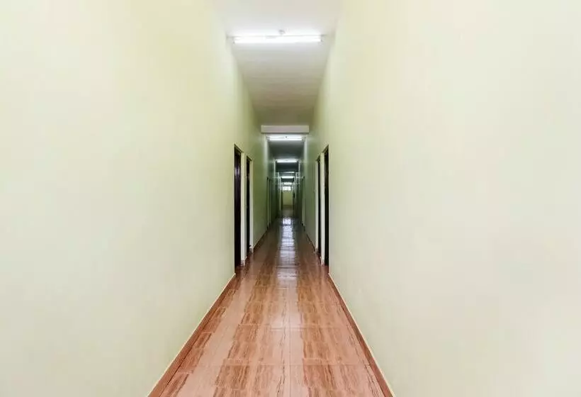 Spot On 61149 Hotel Sivanthi