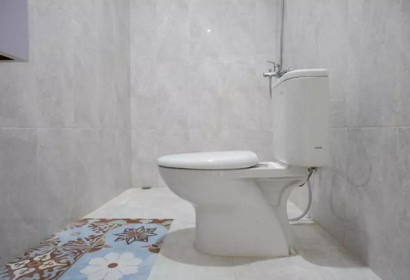 Majatalo Reddoorz Syariah Near Mutiara Sis Al Jufrie Airport Palu 2