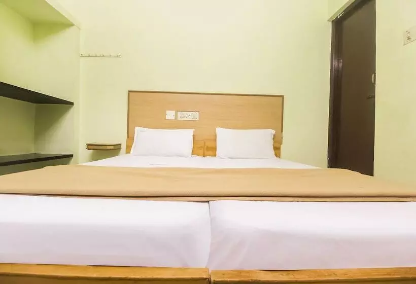 Spot On 61149 Hotel Sivanthi