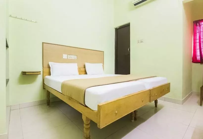 Spot On 61149 Hotel Sivanthi