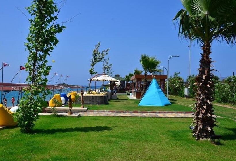 هتل The Marilis Hill Resort