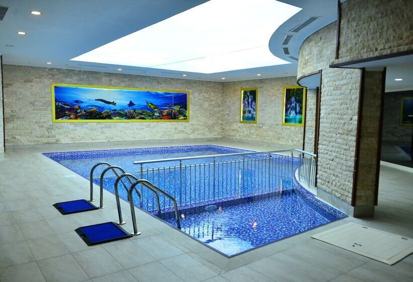 هتل The Marilis Hill Resort