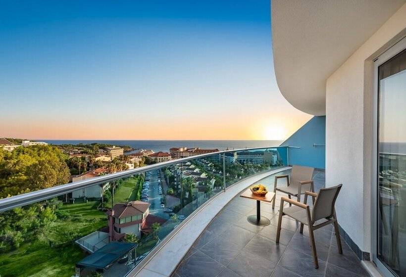 هتل The Marilis Hill Resort