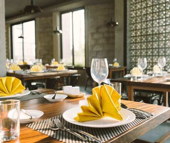 Larimar Hotel & Resort