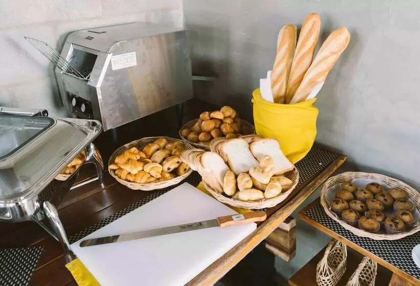 Larimar Hotel & Resort