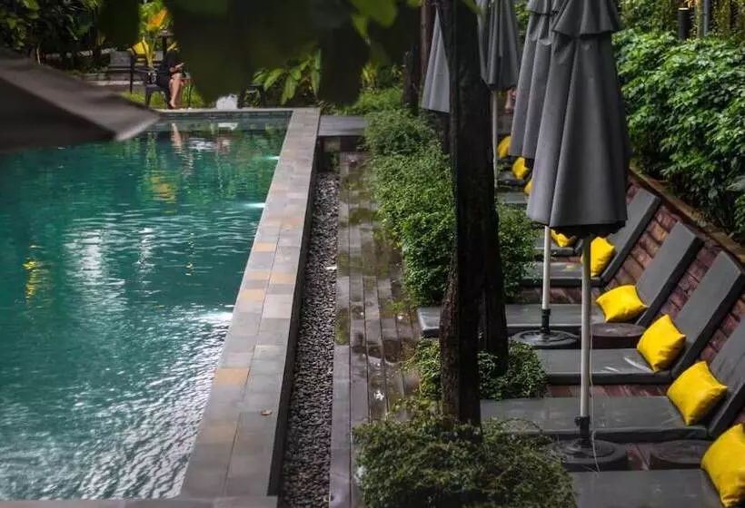 Larimar Hotel & Resort