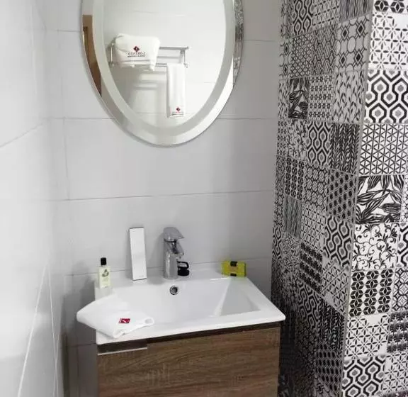 هتل Lorenzo Hôtel Abidjan