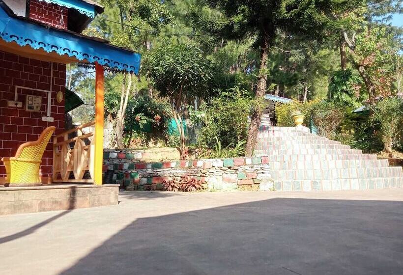 هتل Royal Green Buds