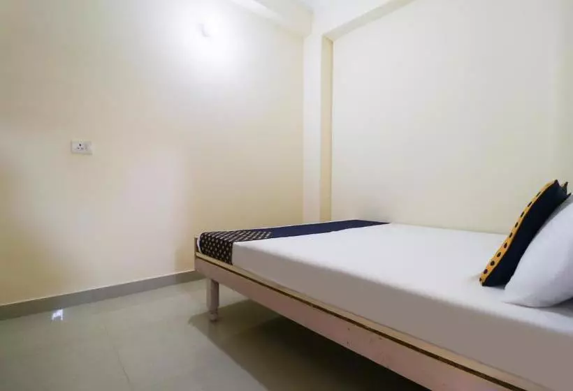هتل Spot On 49224 Baddi Guest House
