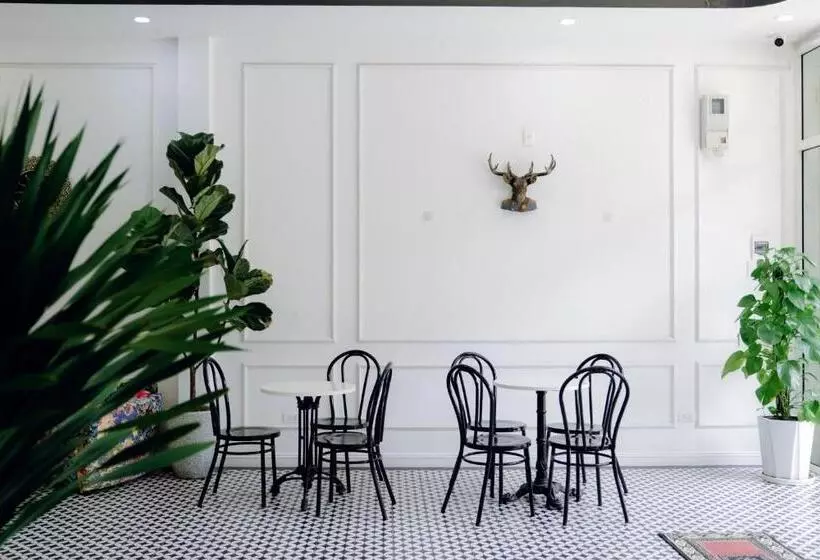 هتل The Fancy House