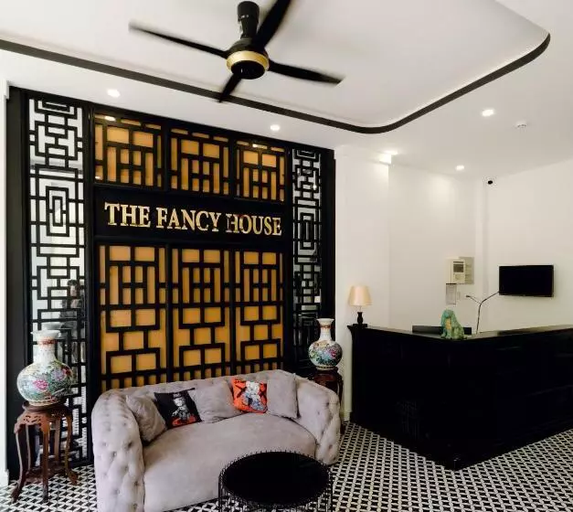 هتل The Fancy House