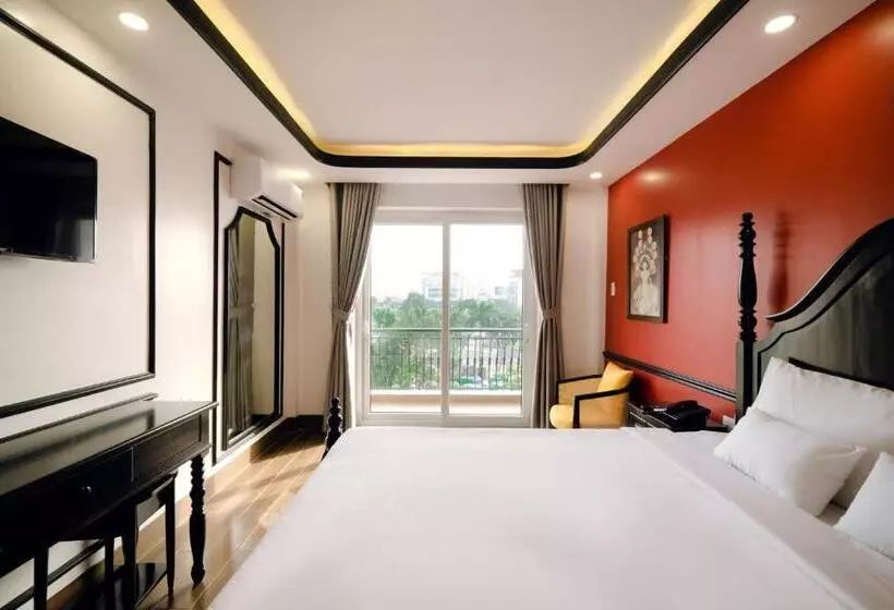 هتل The Fancy House