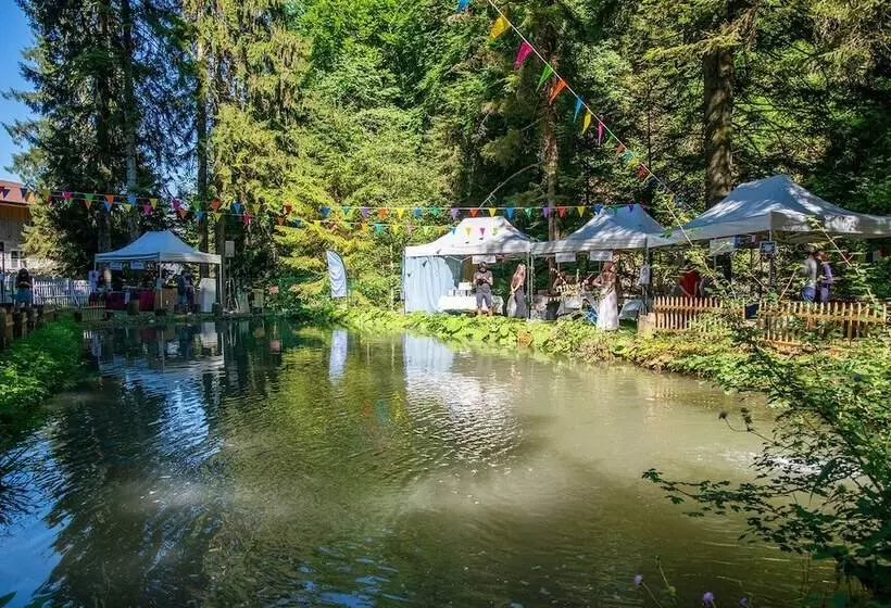 ペンション Sanskriti