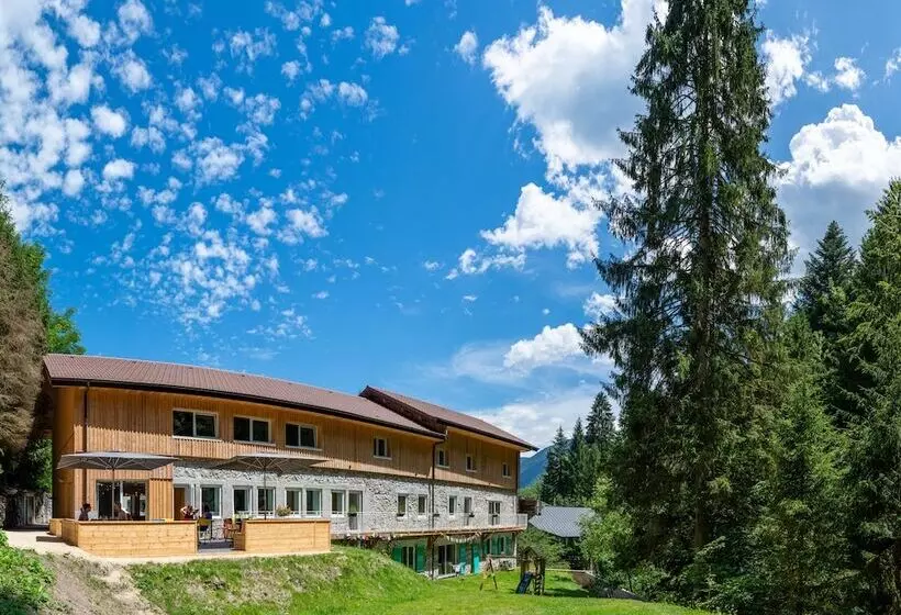 ペンション Sanskriti