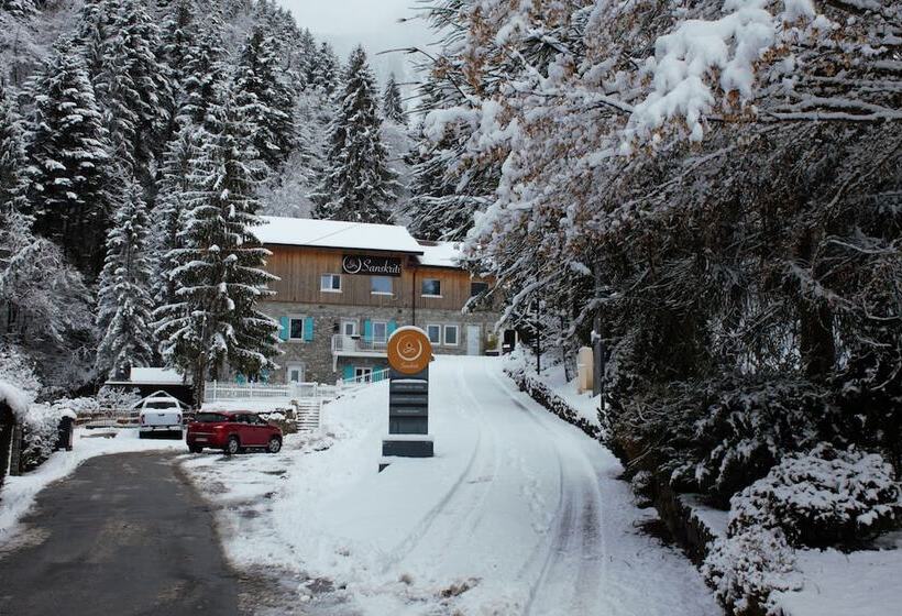 بنسيون Sanskriti