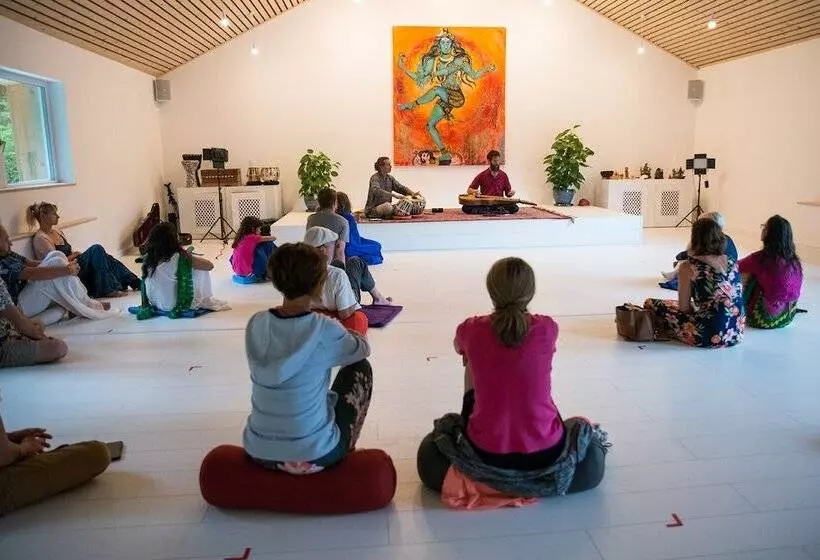 ペンション Sanskriti