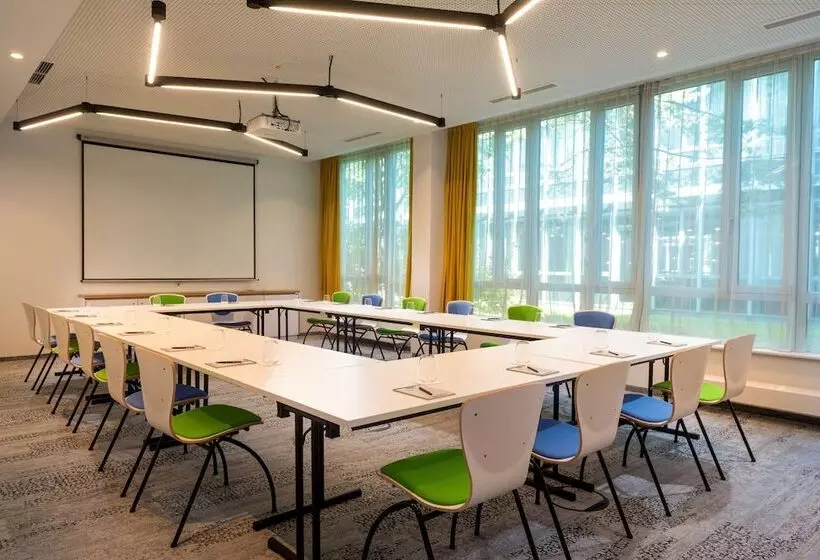 Flightgate Munich Airport Hotel, A Member Of Radisson Individuals