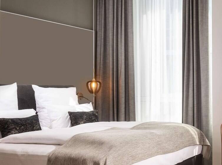 Flightgate Munich Airport Hotel, A Member Of Radisson Individuals