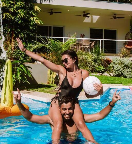 Aves Hotel Montezuma