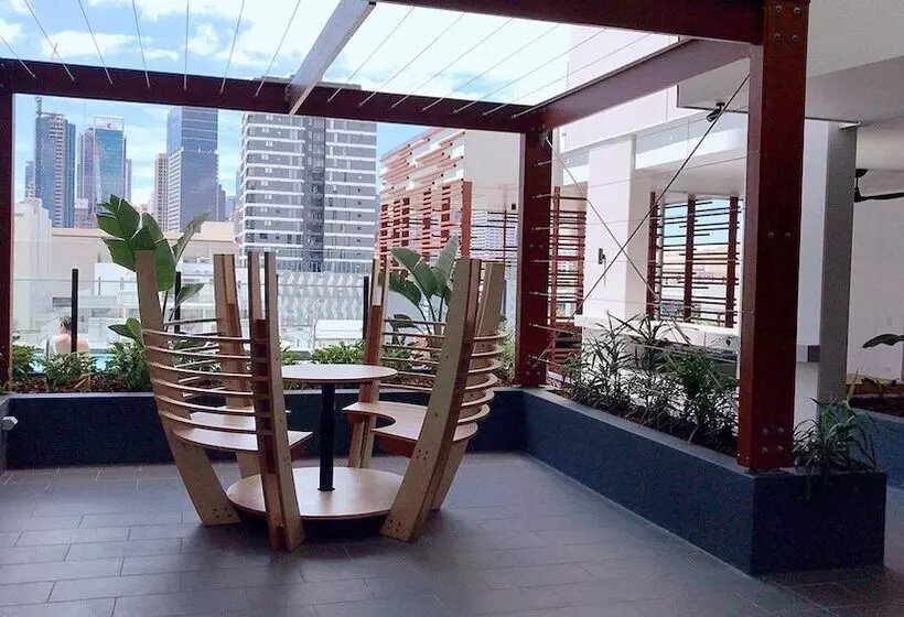 Hostrelax Residences On Merivale