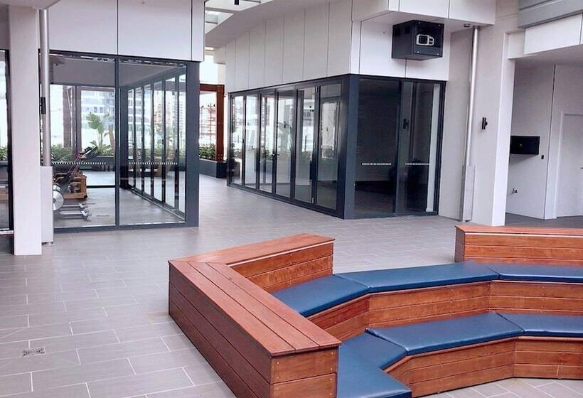 Hostrelax Residences On Merivale